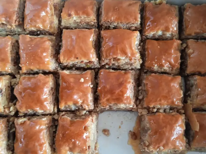 Cevizli Baklava mit Walnüssen