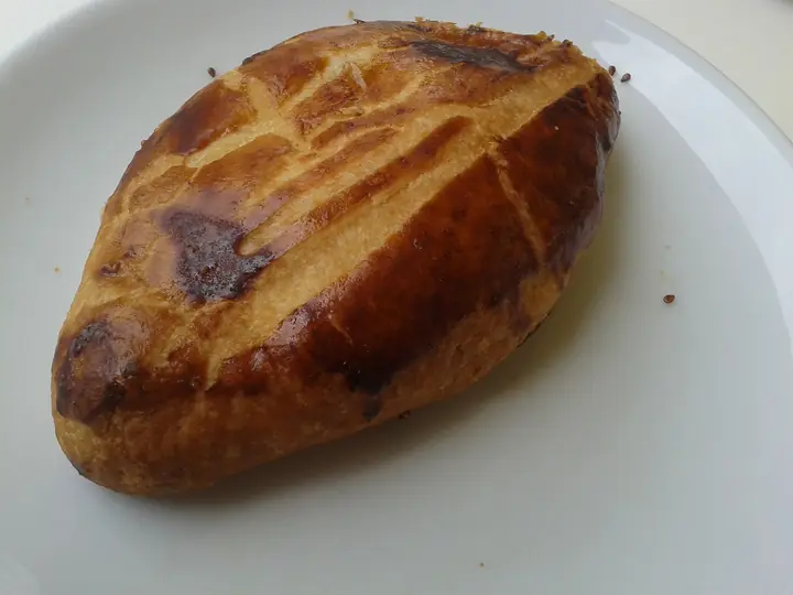 Poğaça mit Käsefüllung